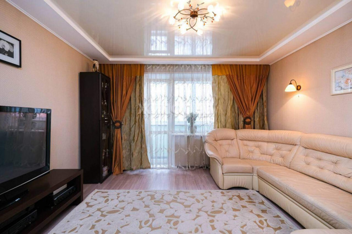 4-комн квартира Красный проспект, д.102/4