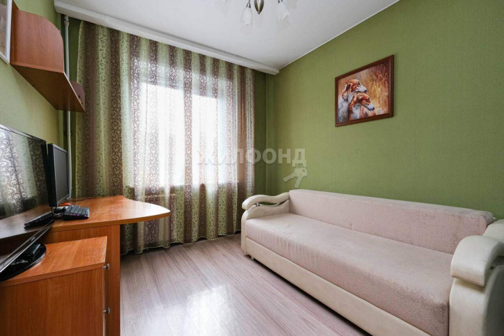 4-комн квартира Красный проспект, д.102/4