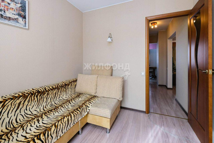 4-комн квартира Красный проспект, д.102/4