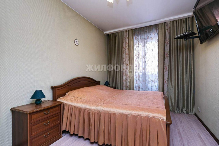4-комн квартира Красный проспект, д.102/4