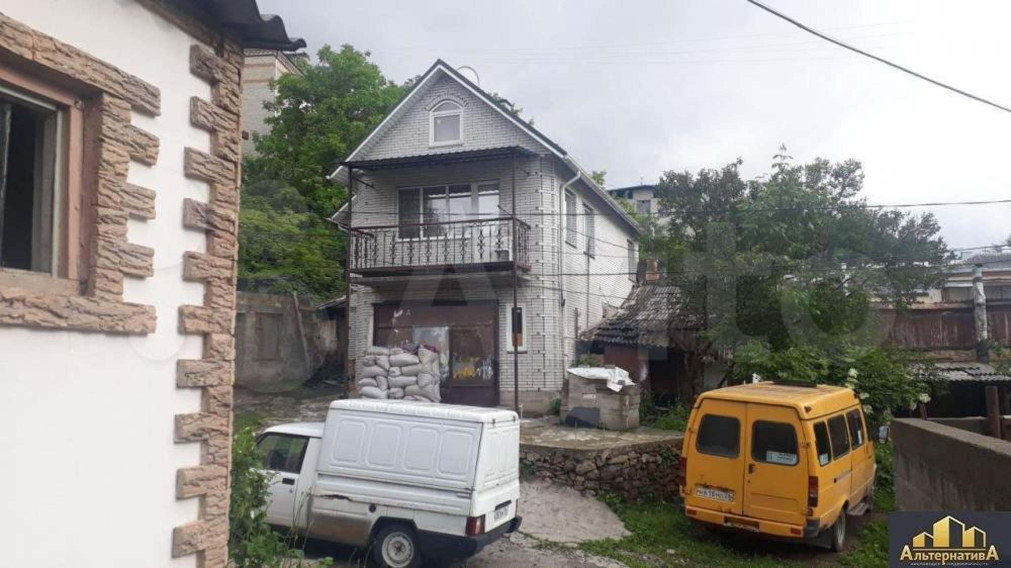 Купить дачу, дом, коттедж за 22 000 000 рублей на Кирова ул.