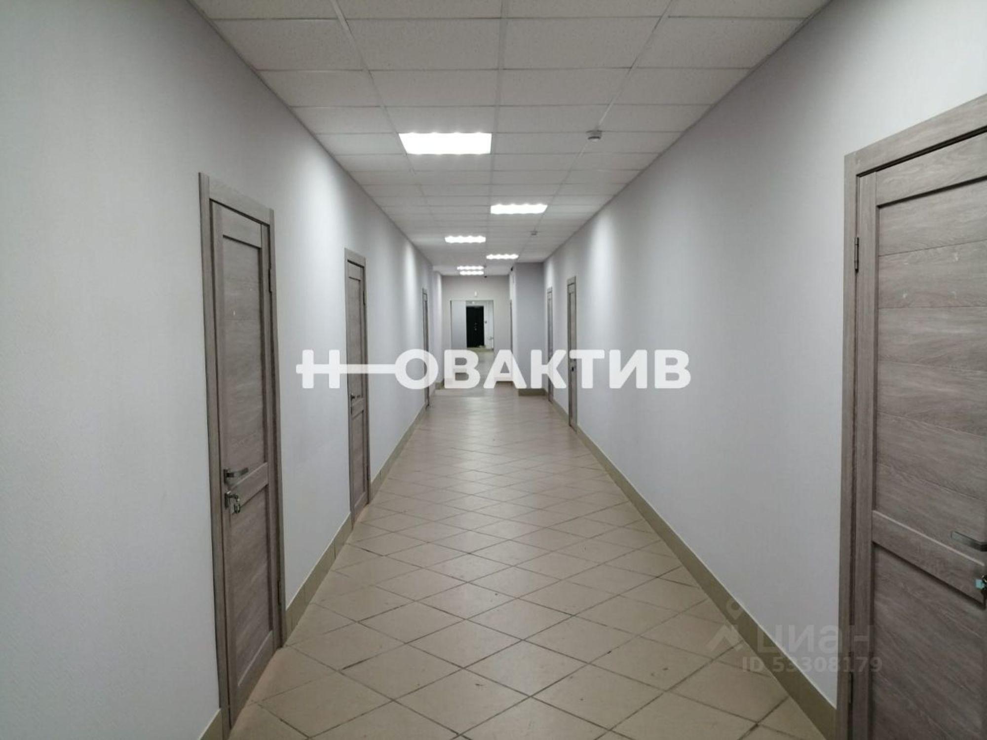 Сдать офис, помещение под офис за 240 000 рублей на улица 40 лет Октября, 10