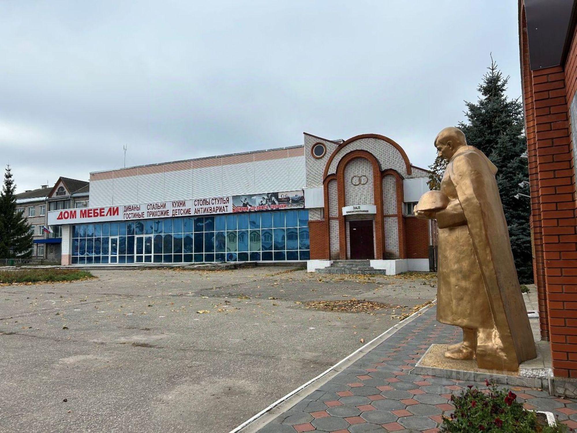 Сдать торговое помещение за 100 000 рублей на улица Конакова