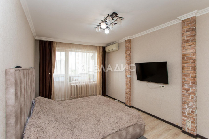 2-комн квартира улица Нижняя Дуброва