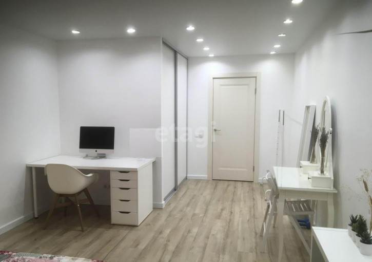 3-комн квартира Ленинградская улица, 76а