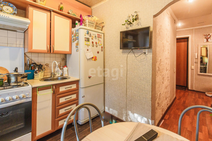 3-комн квартира улица Водников, 2
