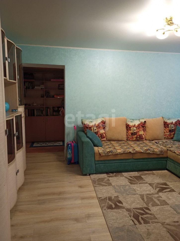 3-комн квартира Геологоразведчиков пр, 1