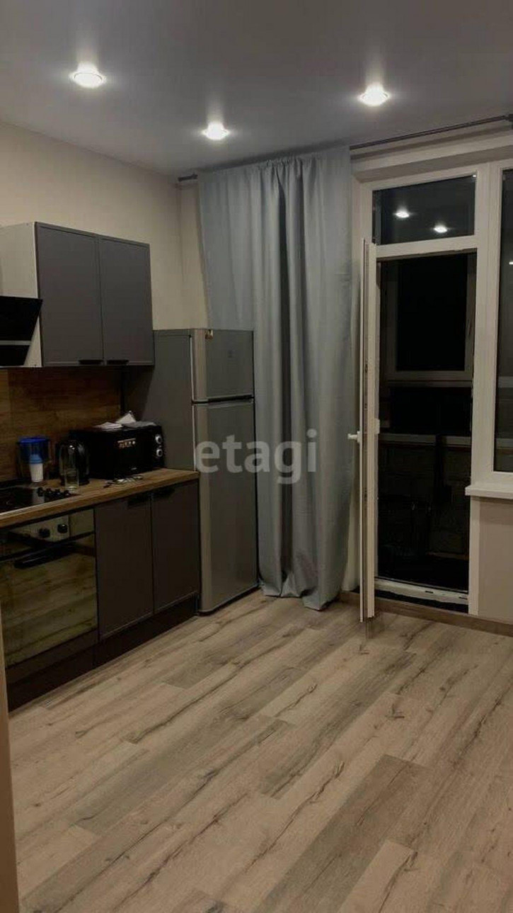 Студия Сергея Джанбровского, 3