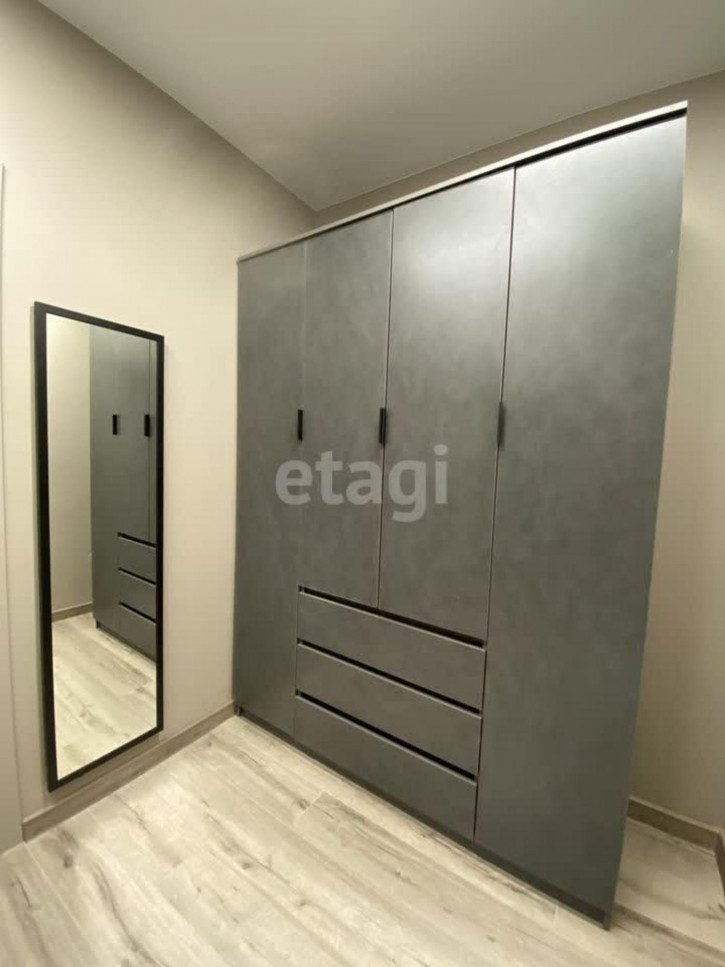 Студия Сергея Джанбровского, 3