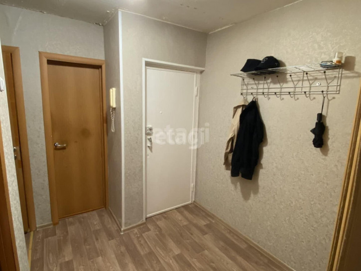 4-комн квартира Елизарова, 76