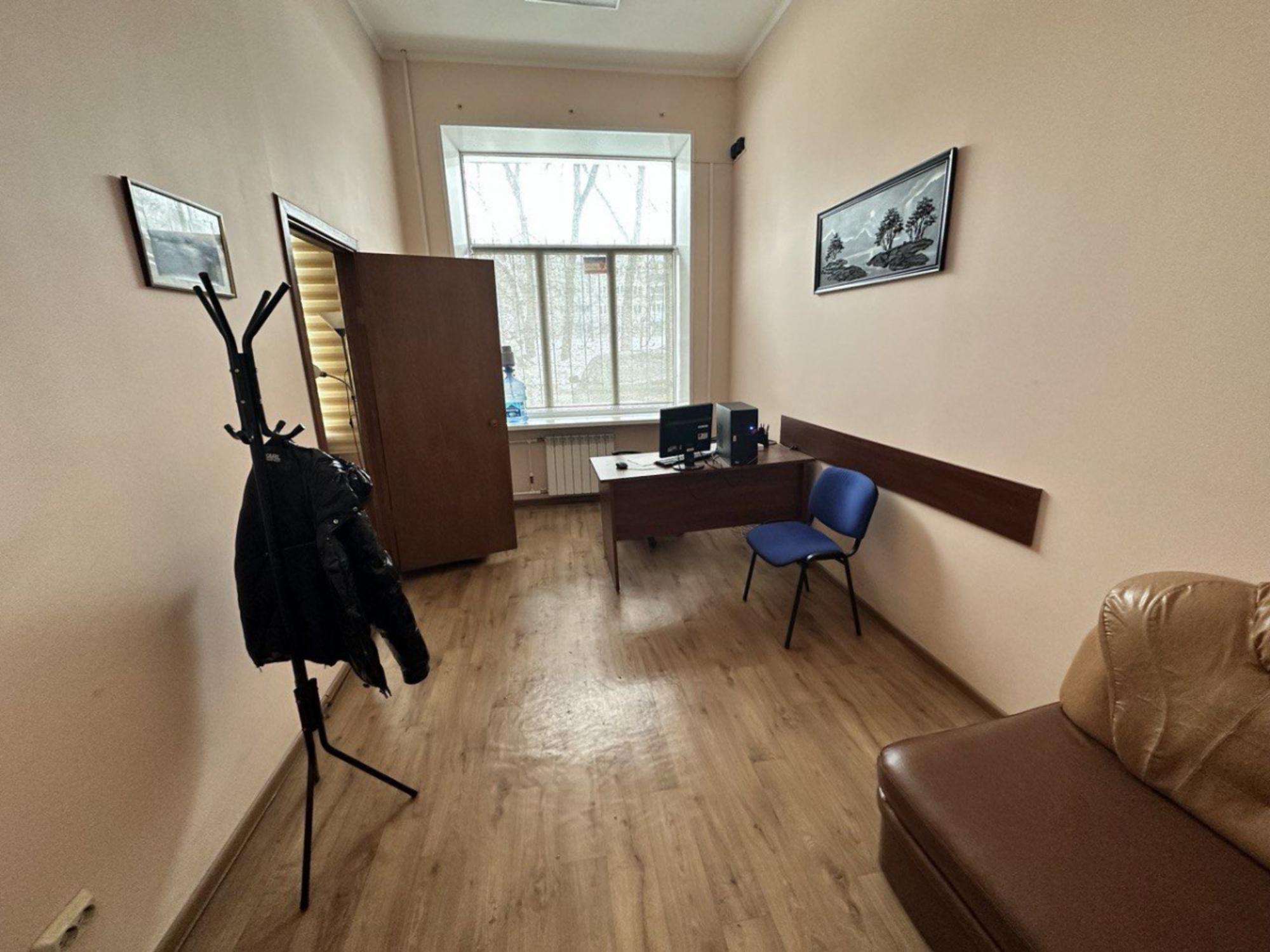 Купить офис, помещение под офис за 12 100 000 рублей на ул Аэродромная, 7