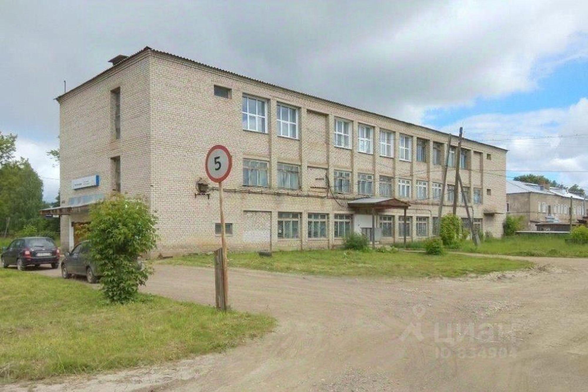 Сдать гараж, место в паркинге за 6 460 рублей на улица Коминтерна, 3
