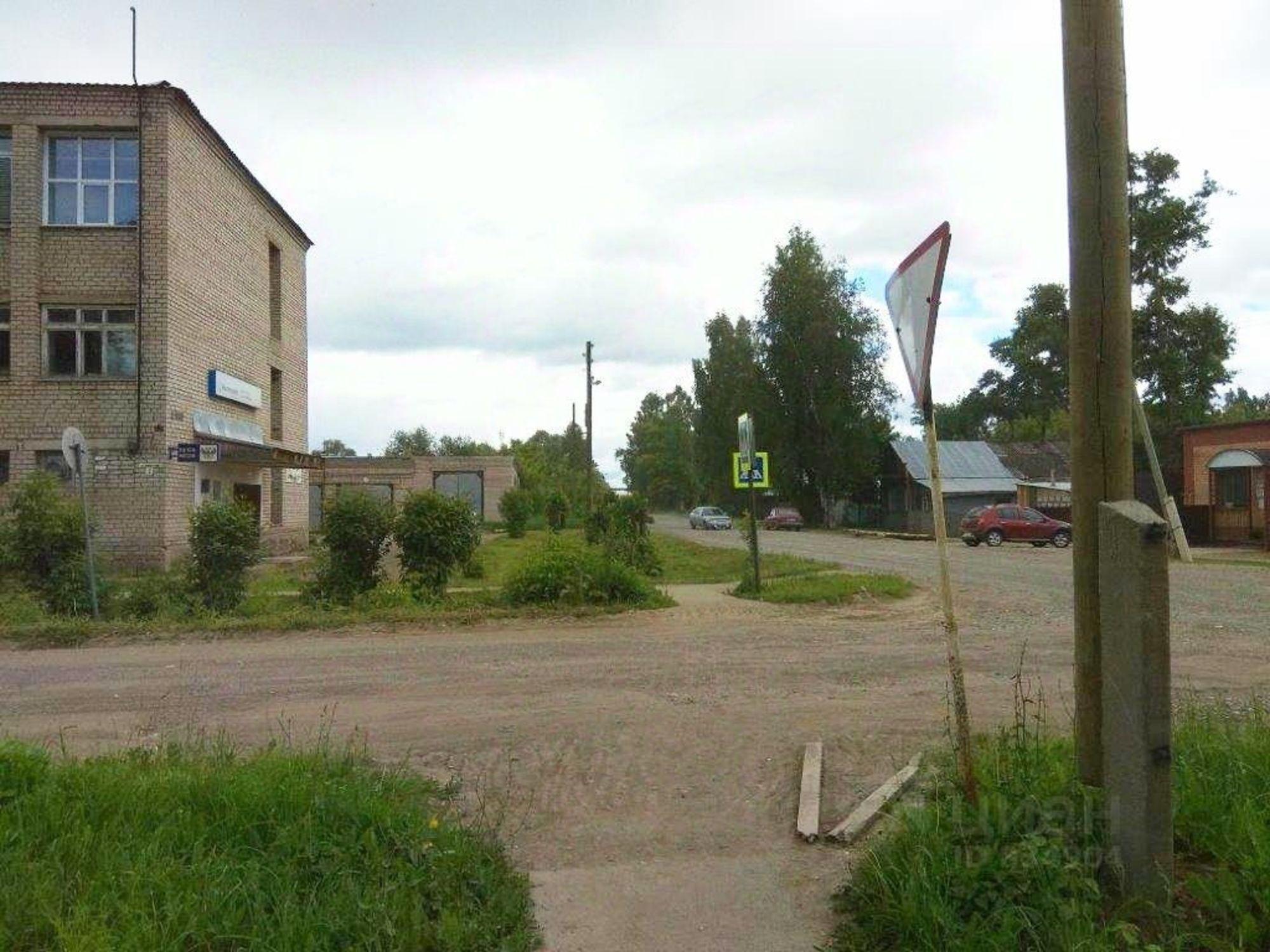 Сдать гараж, место в паркинге за 6 460 рублей на улица Коминтерна, 3