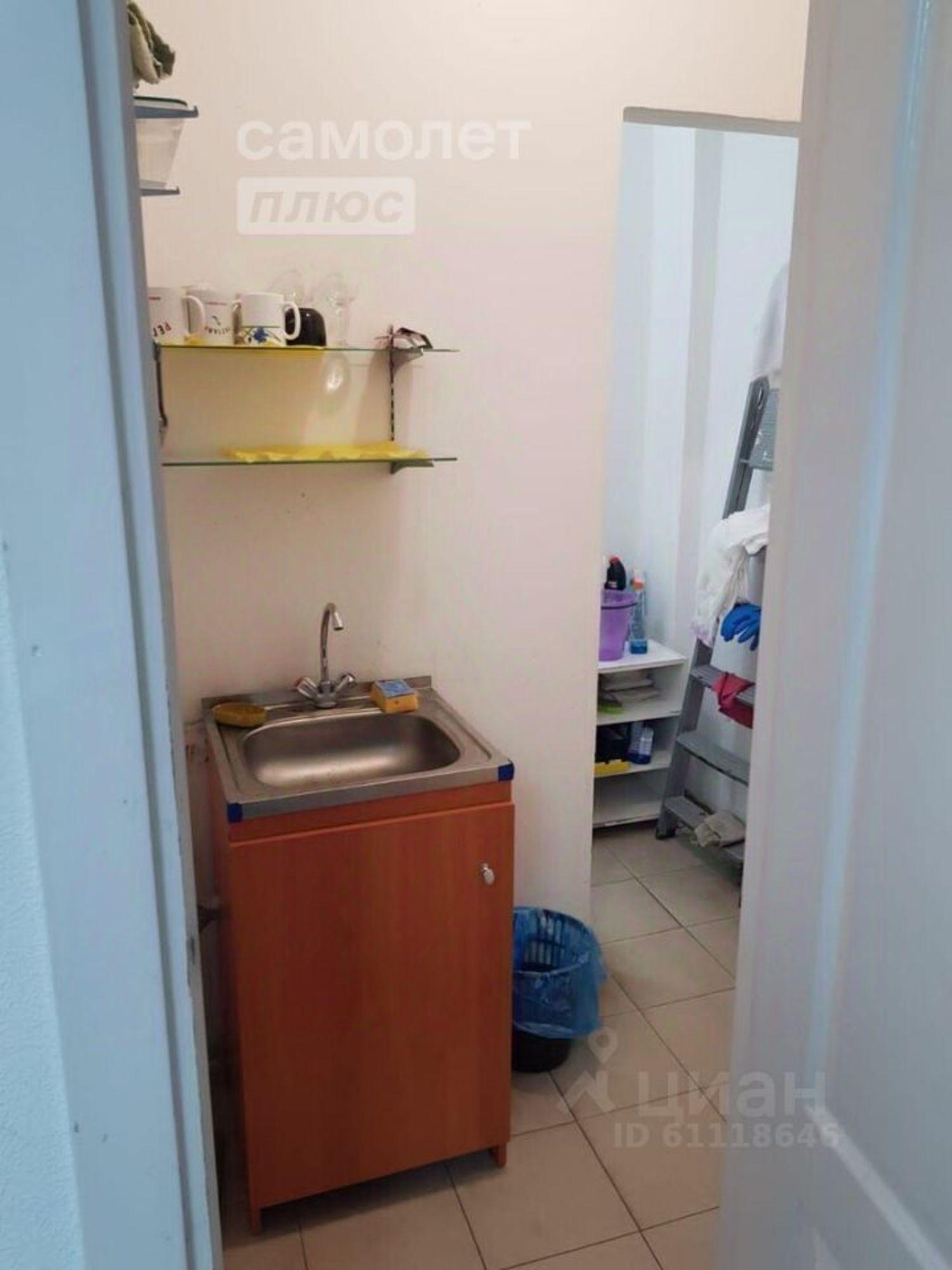 Сдать торговое помещение за 225 008 рублей на улица Поленова, 21