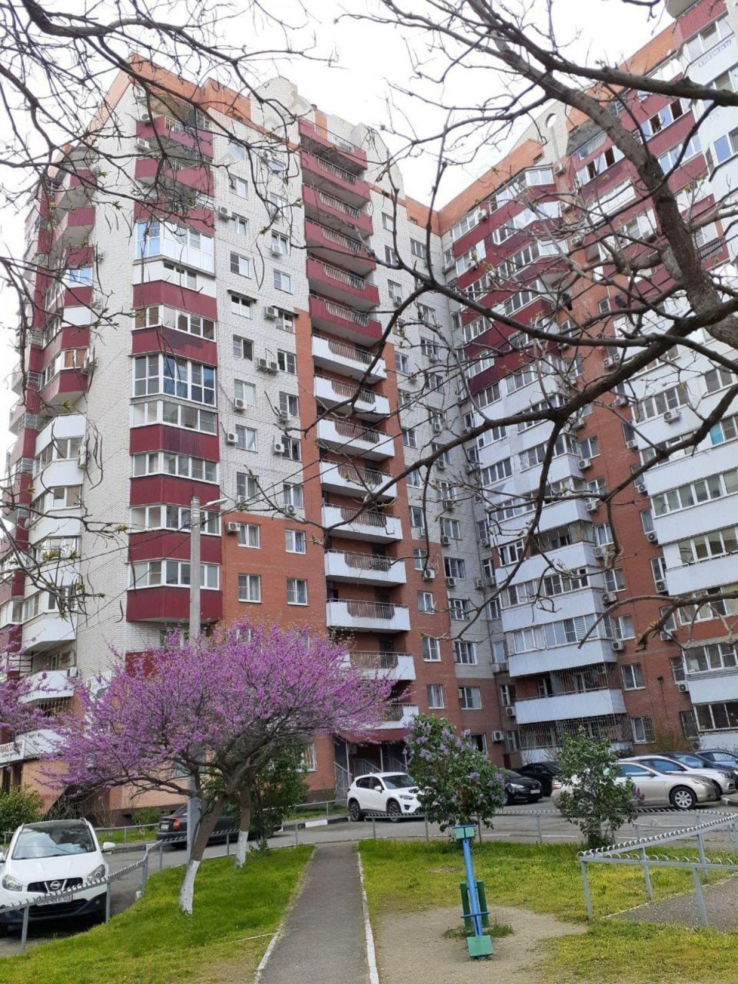 Купить квартиру за 9 400 000 рублей на Чекистов пр-кт, 24