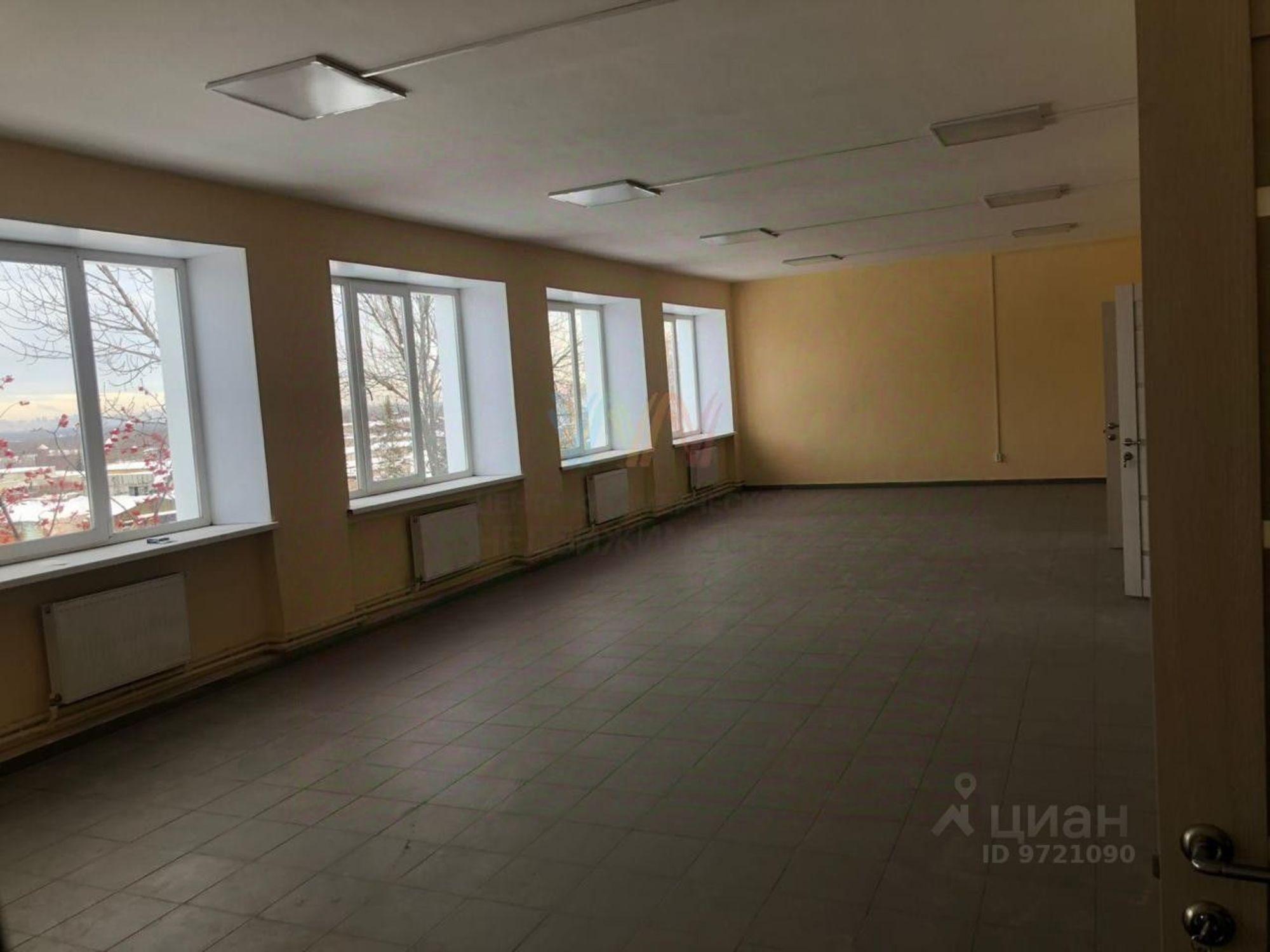 Сдать офис, помещение под офис за 24 990 рублей на Чебоксарская улица, 17