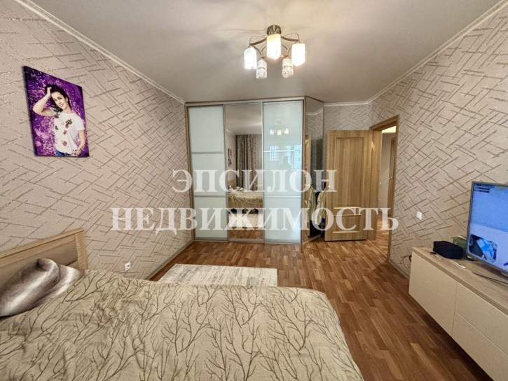 2-комн квартира Домостроителей, 3
