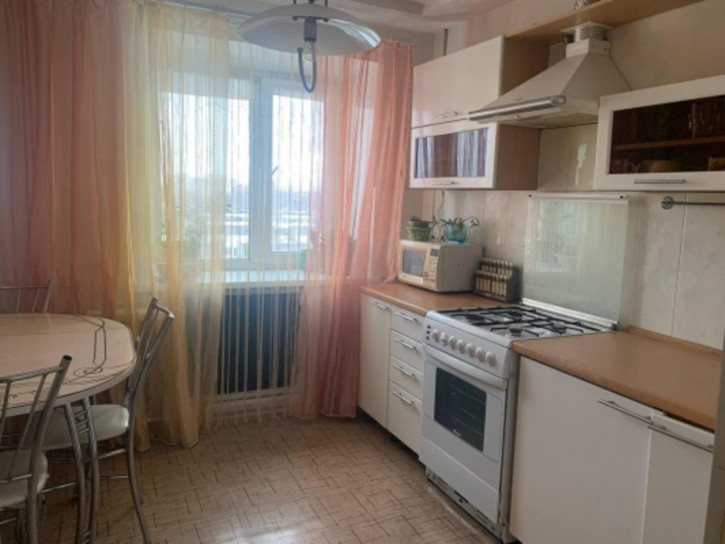 3-комн квартира ул Полбина, 46
