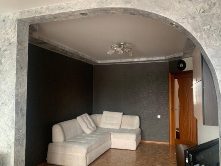 3-комн квартира ул Полбина, 46