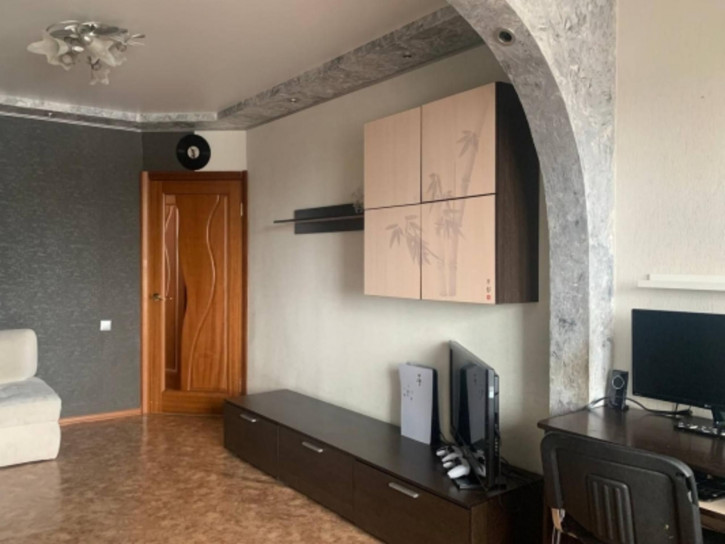 3-комн квартира ул Полбина, 46