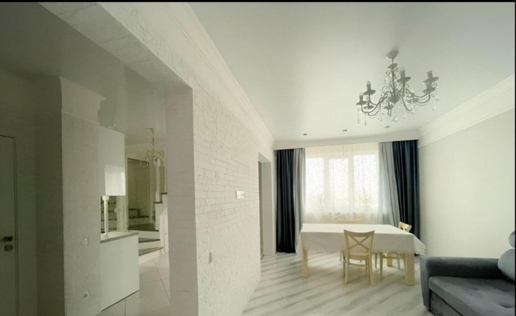 3-комн квартира Томилинская улица, 249