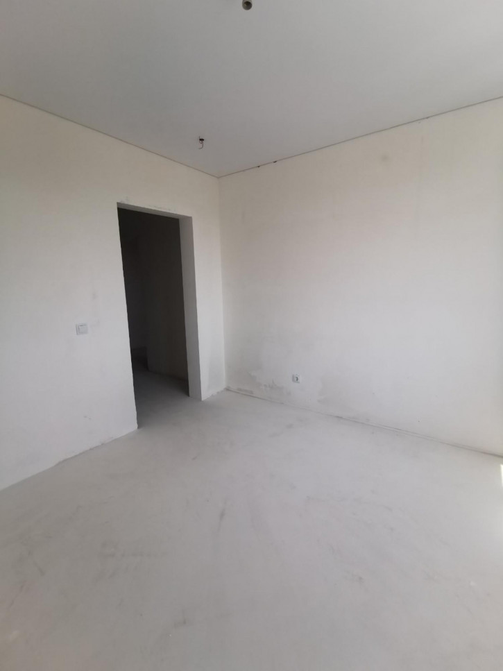 2-комн квартира улица Юркина, 8