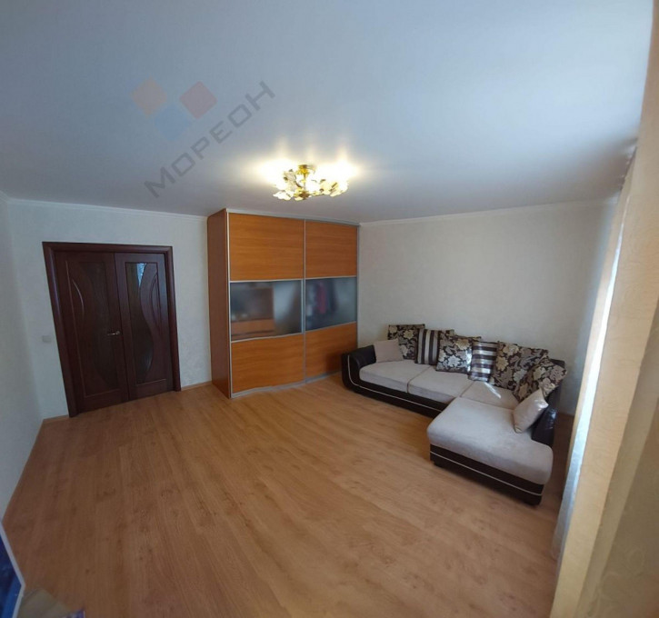 2-комн квартира Чекистов пр-кт, 24