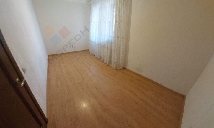2-комн квартира Чекистов пр-кт, 24
