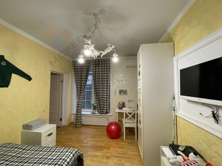 3-комн квартира Российская ул, 369А