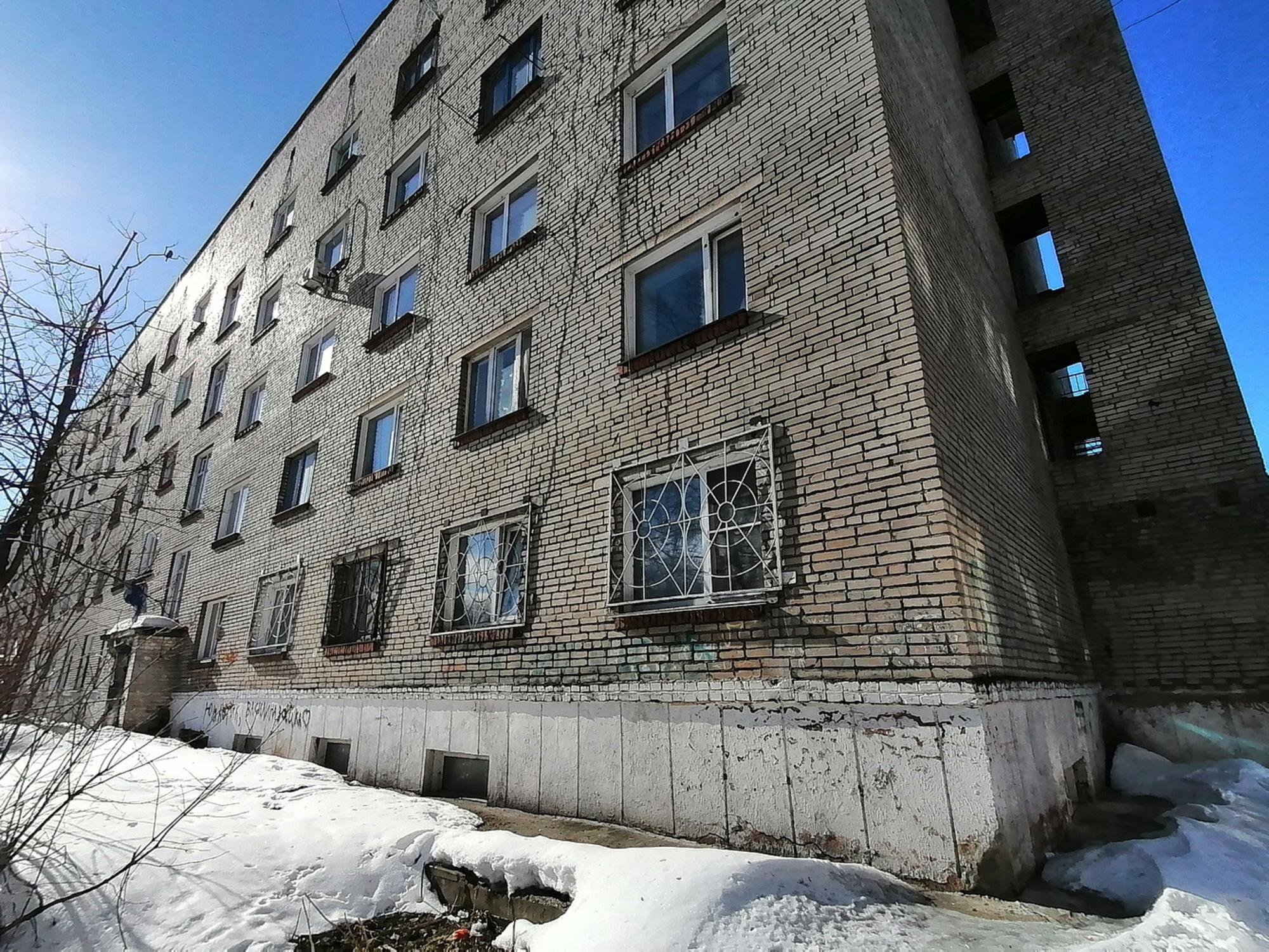 Купить квартиру за 990 000 рублей на Листвянская, 17