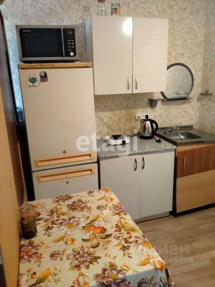 Комната улица Старовского, 17,  д. 17