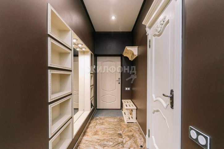 3-комн квартира Галущака улица, д.17