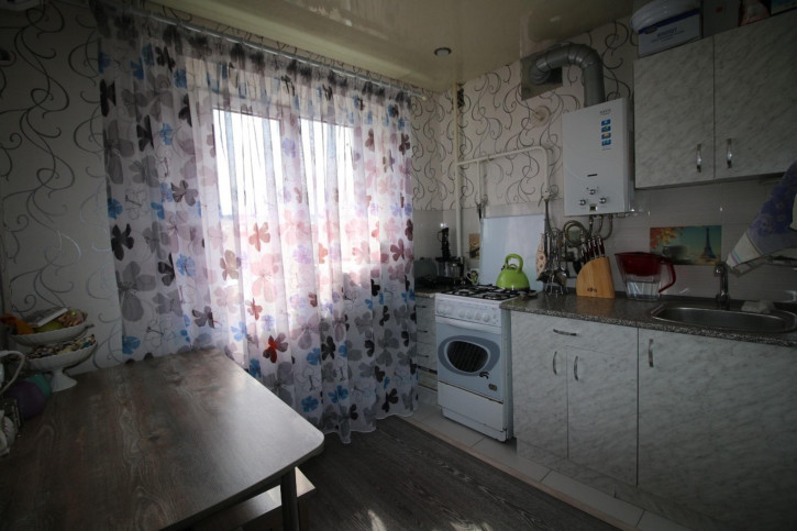 2-комн квартира улица Чехова, 2