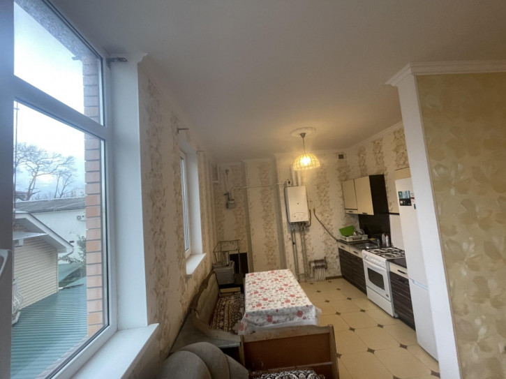 2-комн квартира улица Кати Соловьяновой, 84