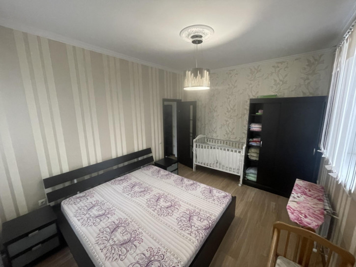 2-комн квартира улица Кати Соловьяновой, 84