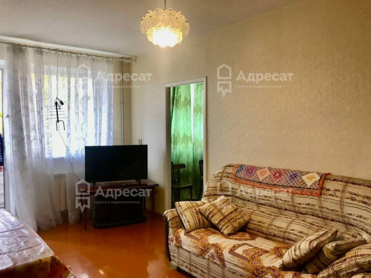 3-комн квартира ул. Зерноградская,  д.10