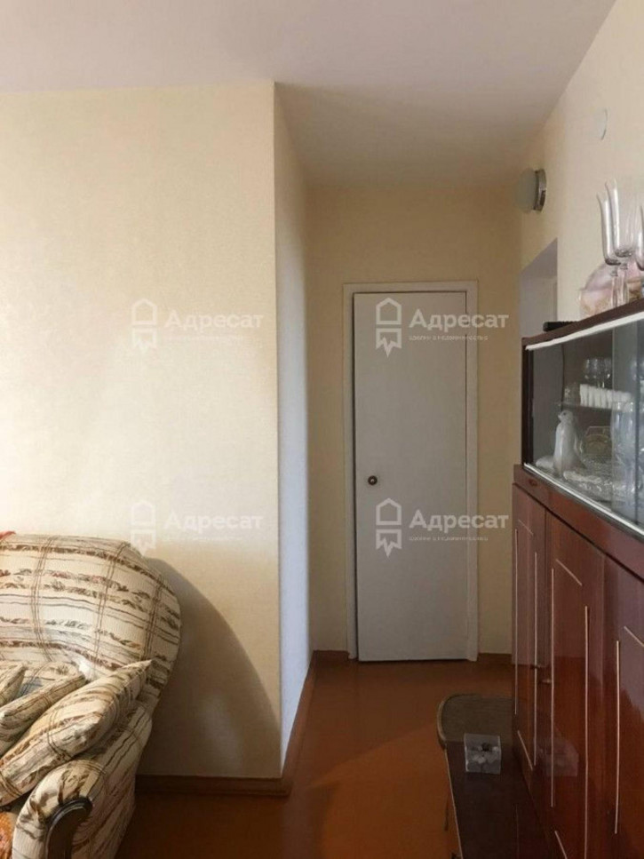 3-комн квартира ул. Зерноградская,  д.10