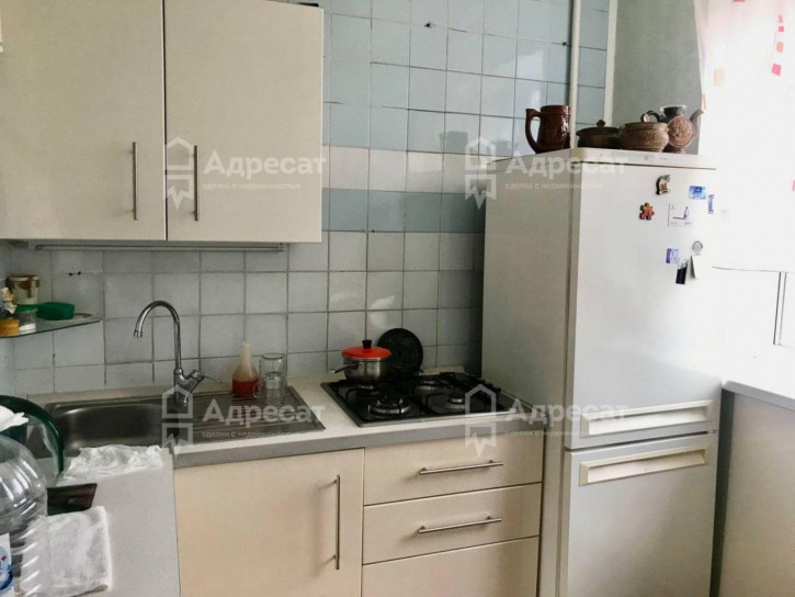 3-комн квартира ул. Зерноградская,  д.10