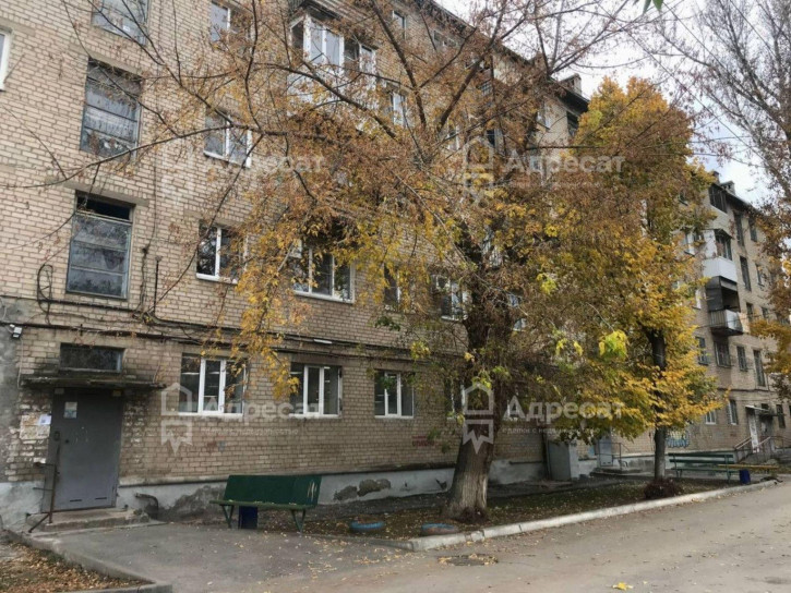 3-комн квартира ул. Зерноградская,  д.10