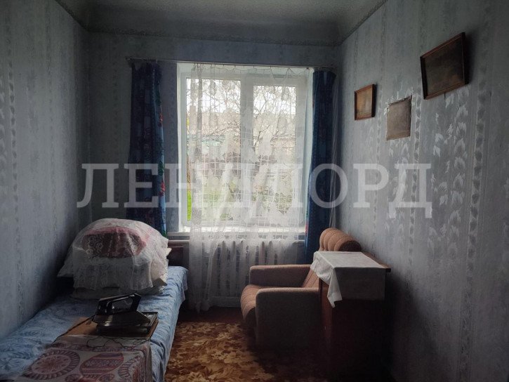 4-комн квартира Молодёжная улица, 18