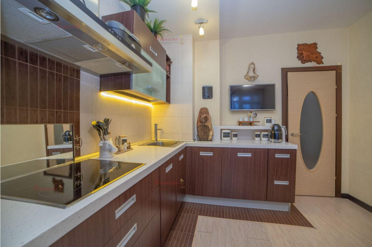 2-комн квартира Радищева 33
