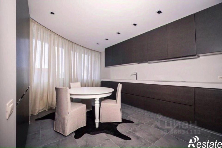4-комн квартира улица Радищева, 10,  д. 10