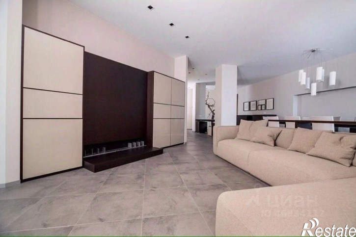 4-комн квартира улица Радищева, 10,  д. 10