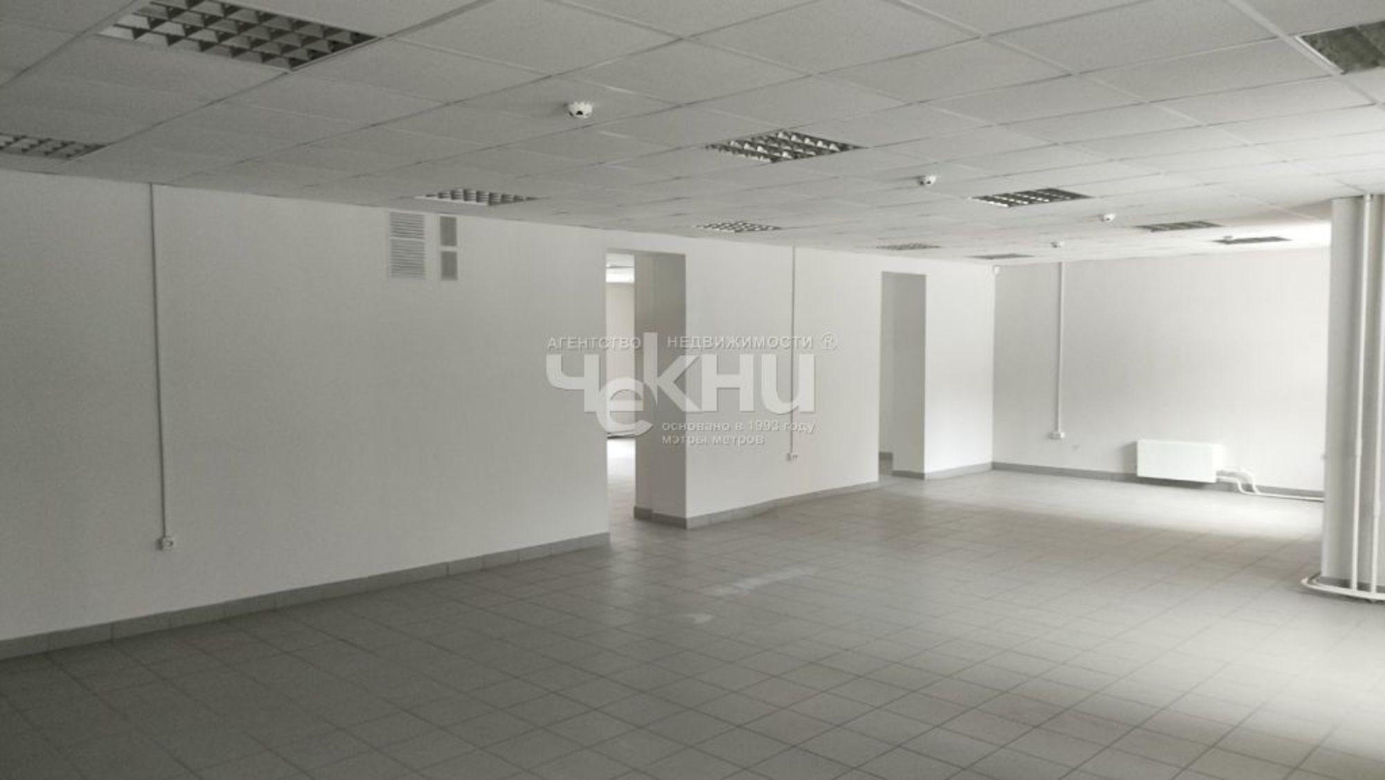 Купить торговое помещение за 30 000 000 рублей на Невзоровых ул, 49