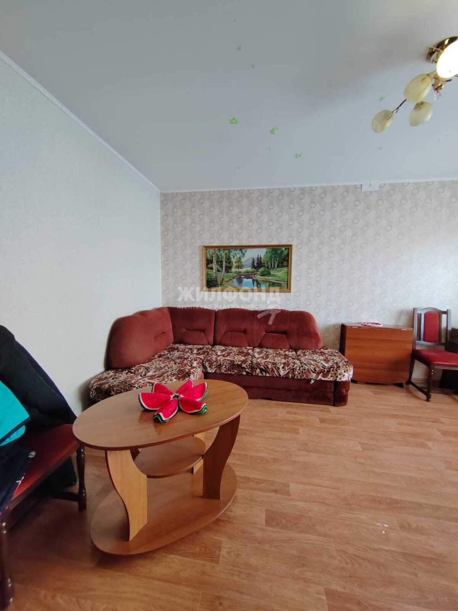 Сдать квартиру за 18 000 рублей на Петухова улица, д.103/3