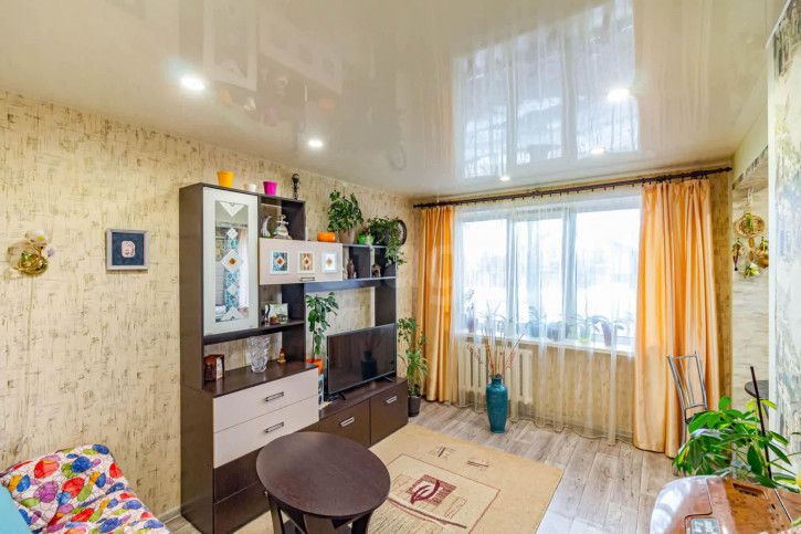 2-комн квартира улица Дзержинского, 41