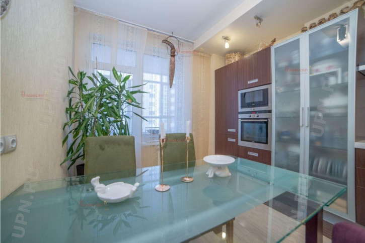 2-комн квартира радищева, 33