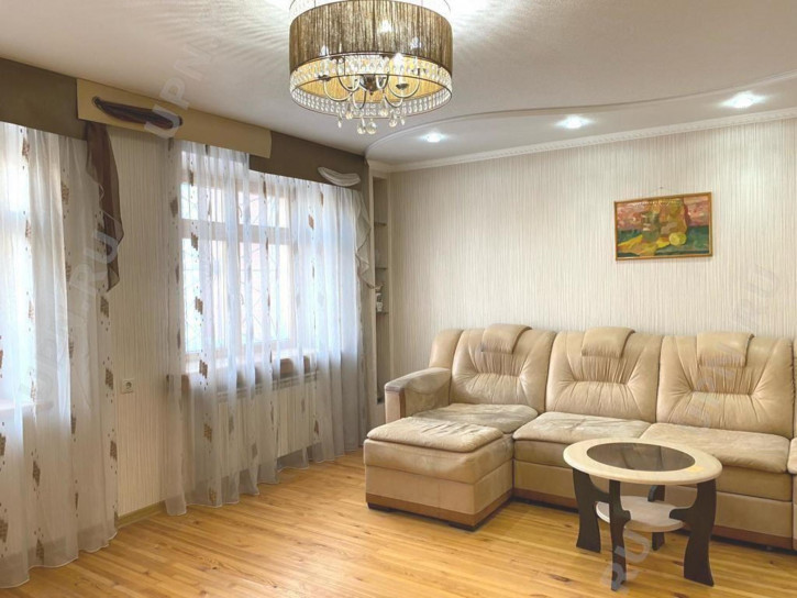 4-комн квартира сулимова, 6