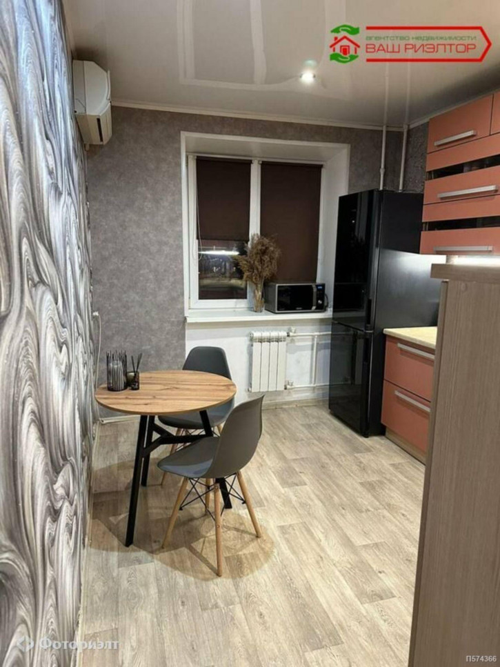 3-комн квартира Усть-Курдюмская ул, 3