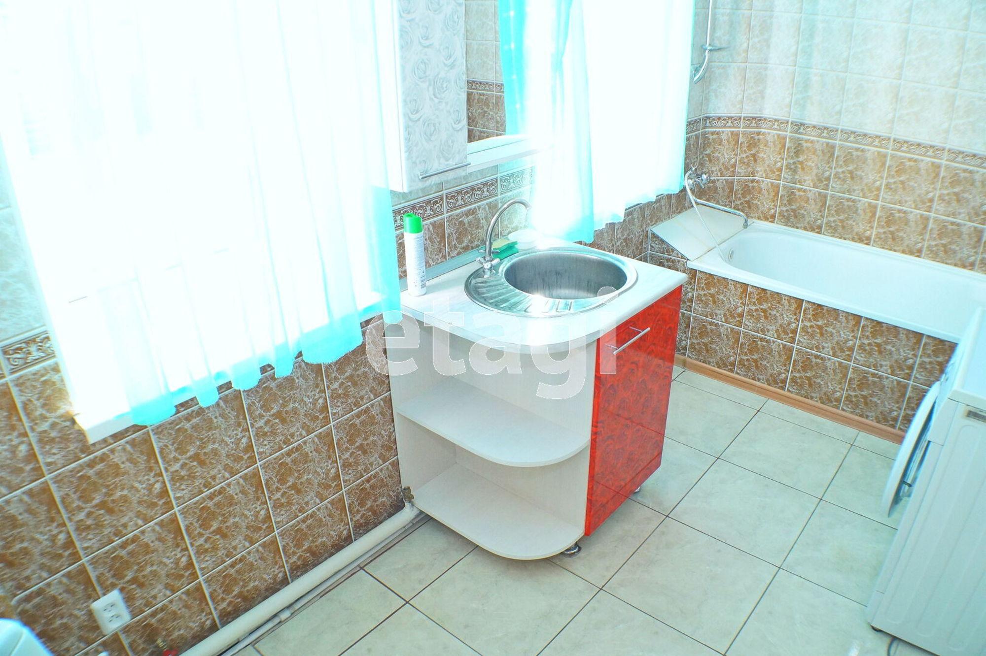 Купить дачу, дом, коттедж за 10 100 000 рублей на Пустозеровская улица